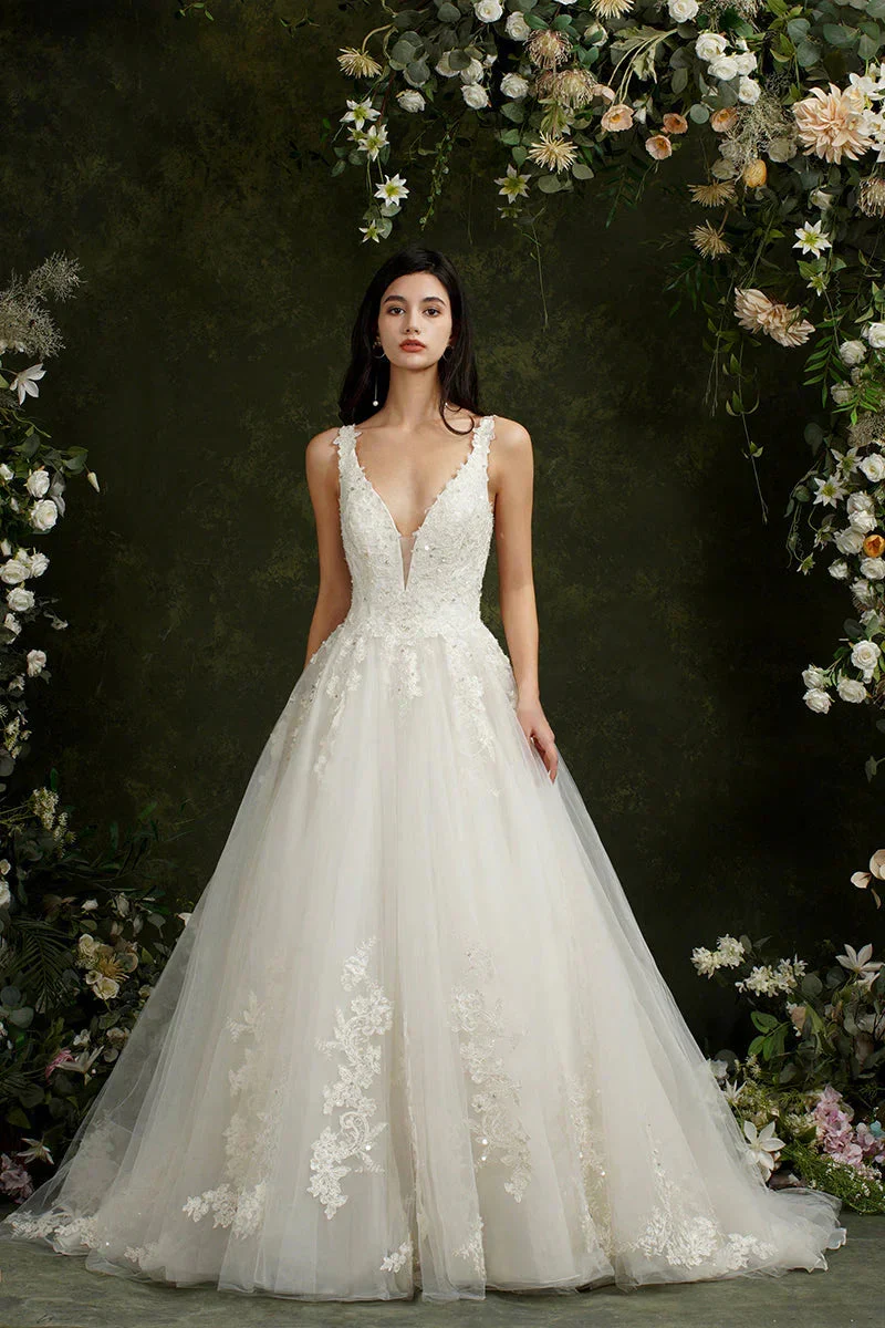 Biztunnel Long A-line V-neck Tulle Lace Backless Wedding Dresses - Image 3