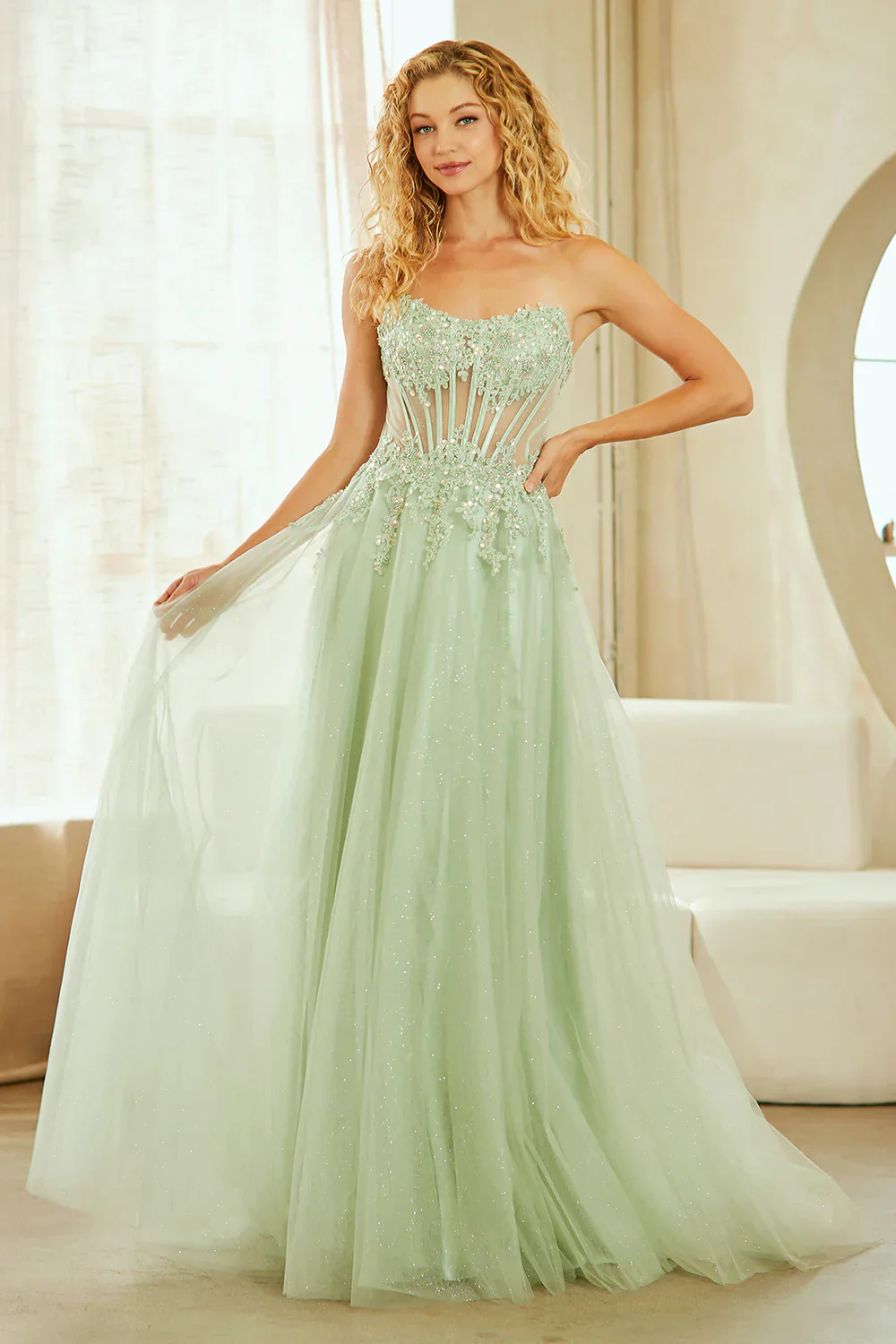 Chic Applique Strapless Slit Backless Gown Prom Dress - Image 5