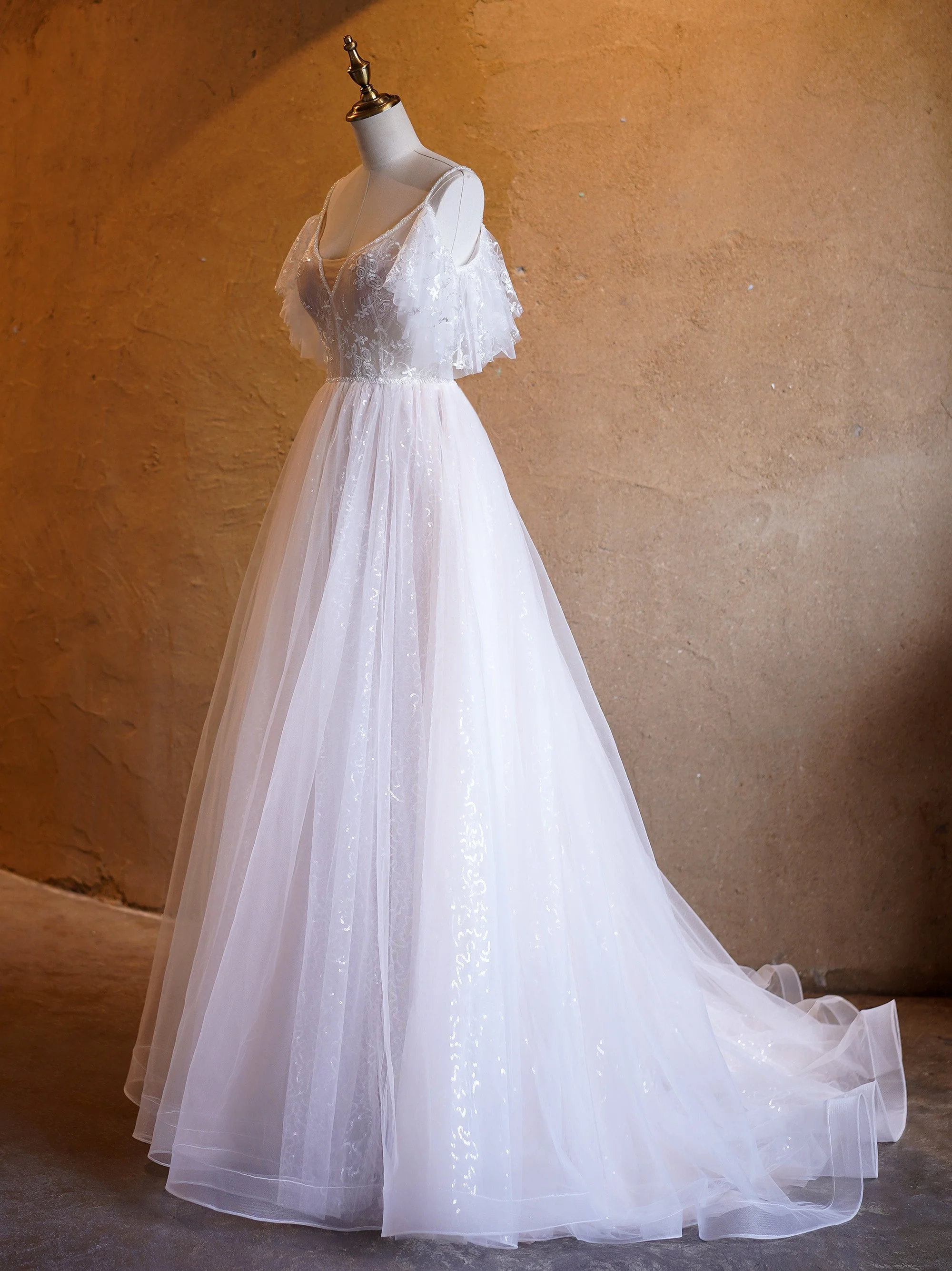 A-line V-neck Pearl Embellished Tulle Lace Floor Length Prom Dresses - Image 4
