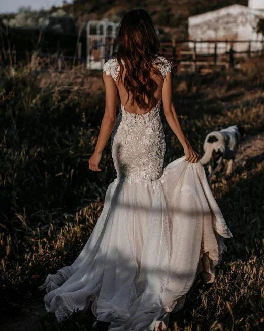 Elegant V-neck Sleeveless Mermaid Wedding Dresses with Lace - Image 2