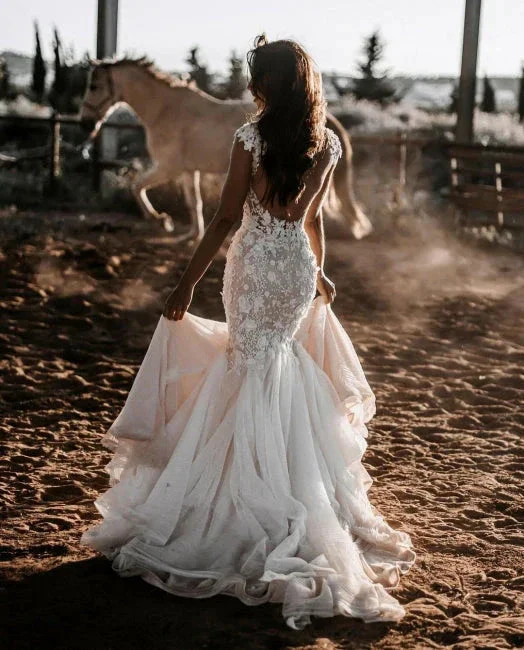 Elegant V-neck Sleeveless Mermaid Wedding Dresses with Lace - Image 4