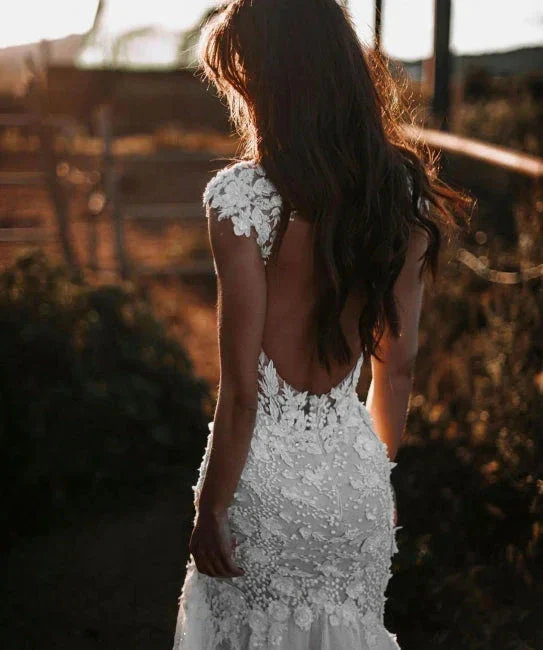 Elegant V-neck Sleeveless Mermaid Wedding Dresses with Lace - Image 5