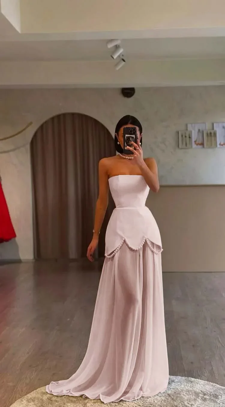 Elegant White Strapless Sleeveless Long Prom Dress With Pleated Beading - Image 2