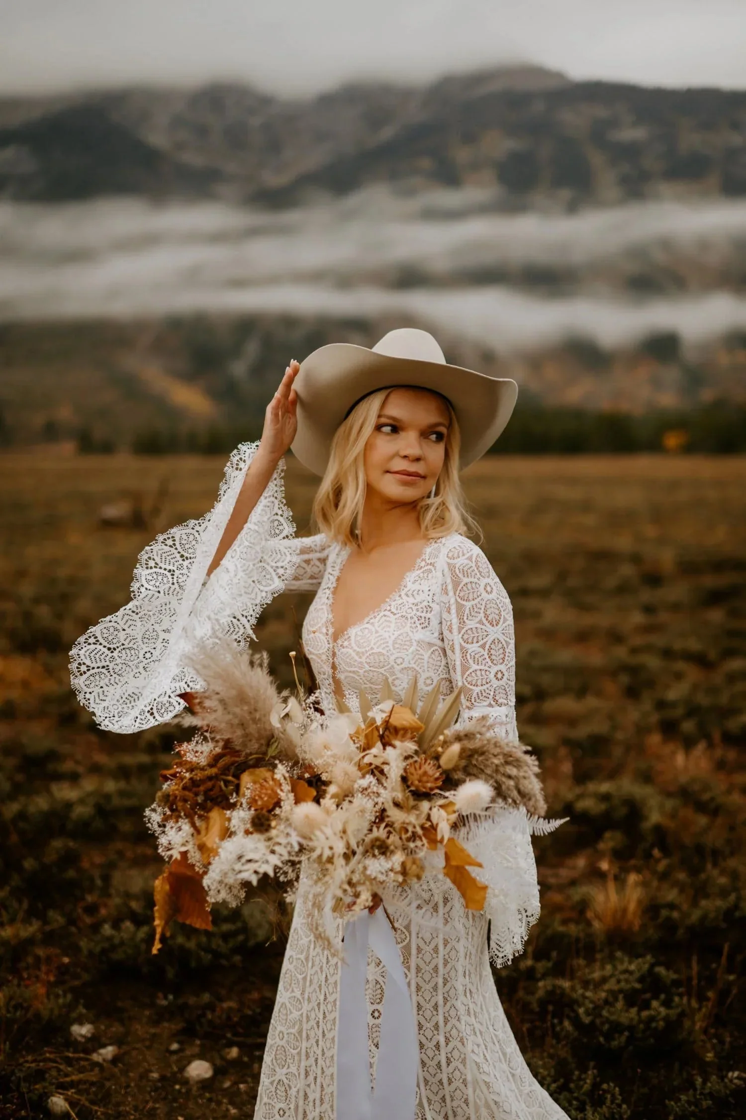 Long Sleeve Lace Wedding Dresses Lace Up Back Beach Wedding Dress - Image 2