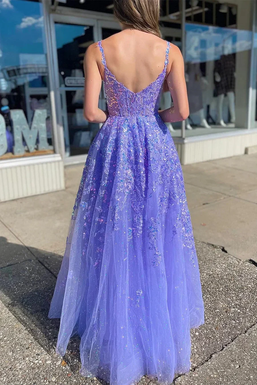 Luxury Lavender Prom Dresses with Tulle Fabric Sequin Lace Embroidery and Pockets - Image 3