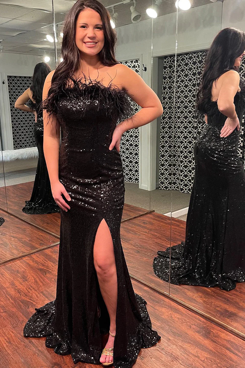 Mermaid Strapless White Sequins Plus Size Prom Dress with Feathers - Image 4