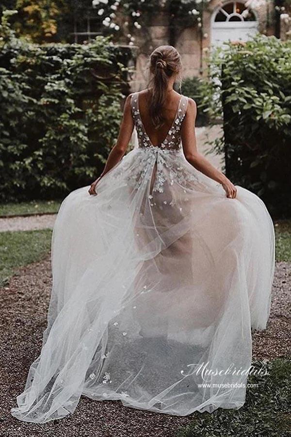 Modest Tulle A-line V-neck Beach Wedding Dresses With Lace Appliques - Image 3