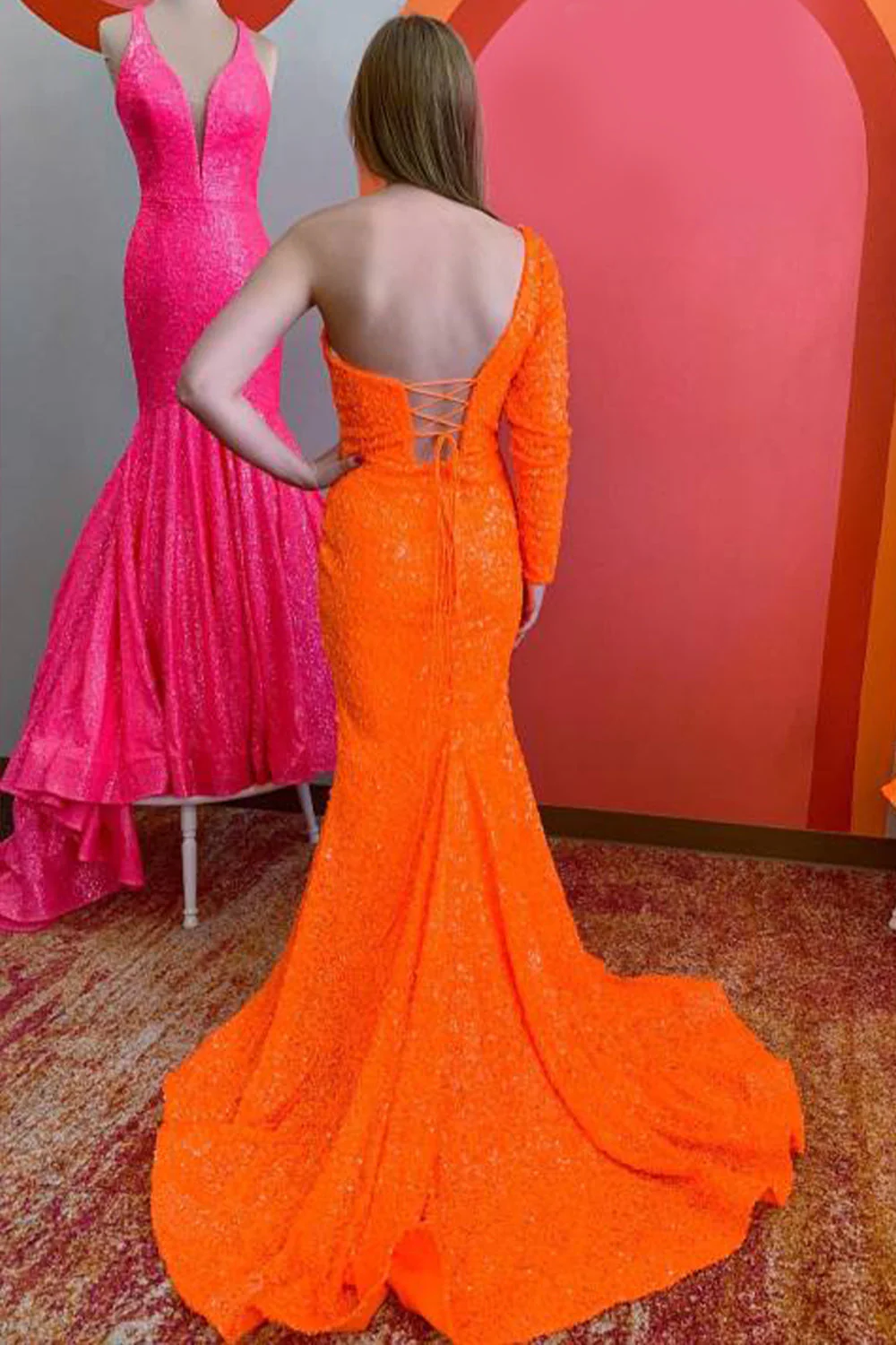 One Shouder Long Sleeves Sequins Mermaid Prom Dress with Slit - Image 2