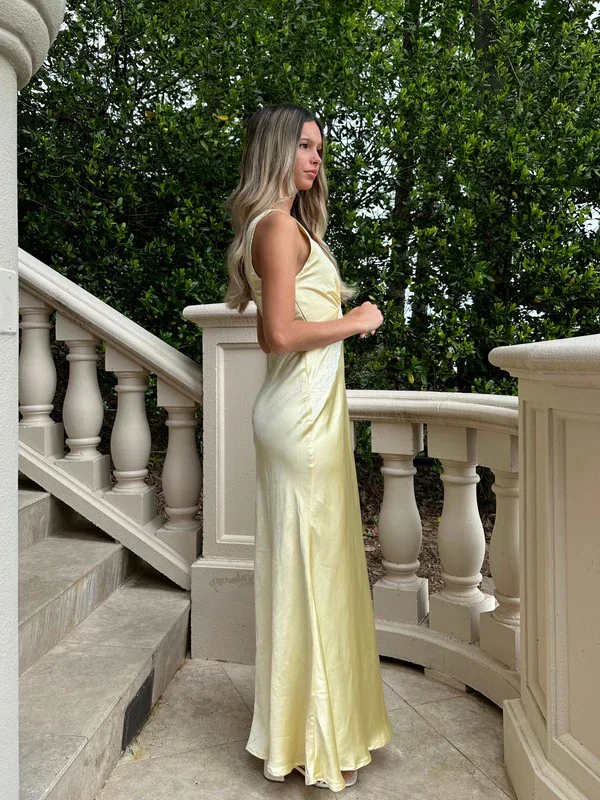 Sexy V-neck Sleeveless Mermaid Satin Evening Prom Dresses - Image 3