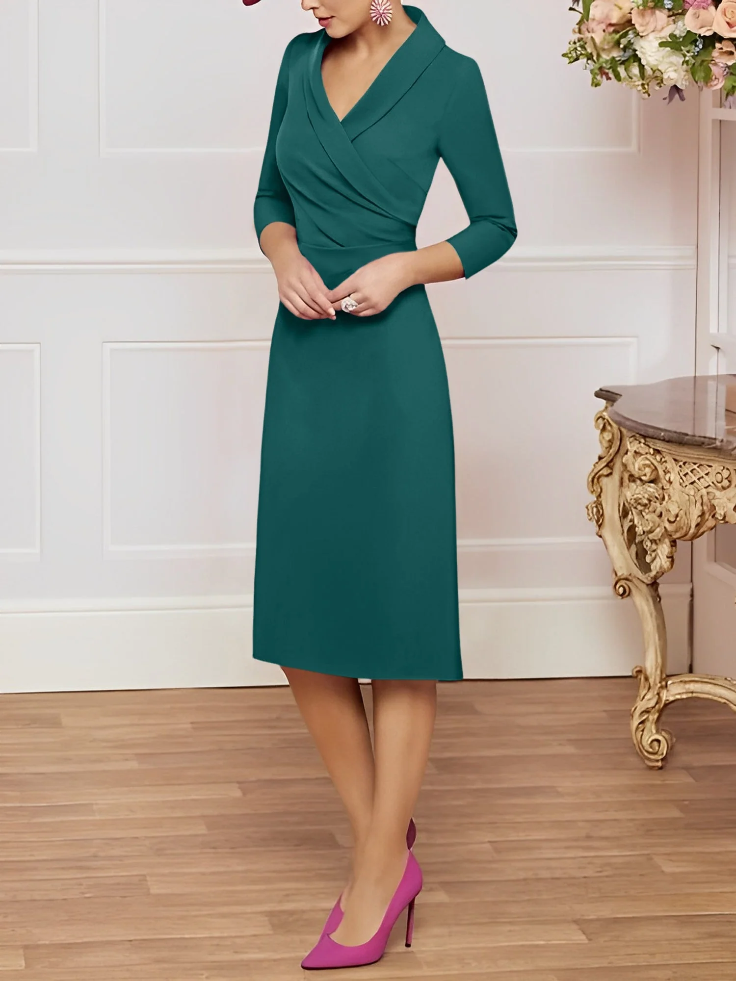 Sheath/Column V-Neck Knee-Length Mother of the Bride Dresses - Image 4