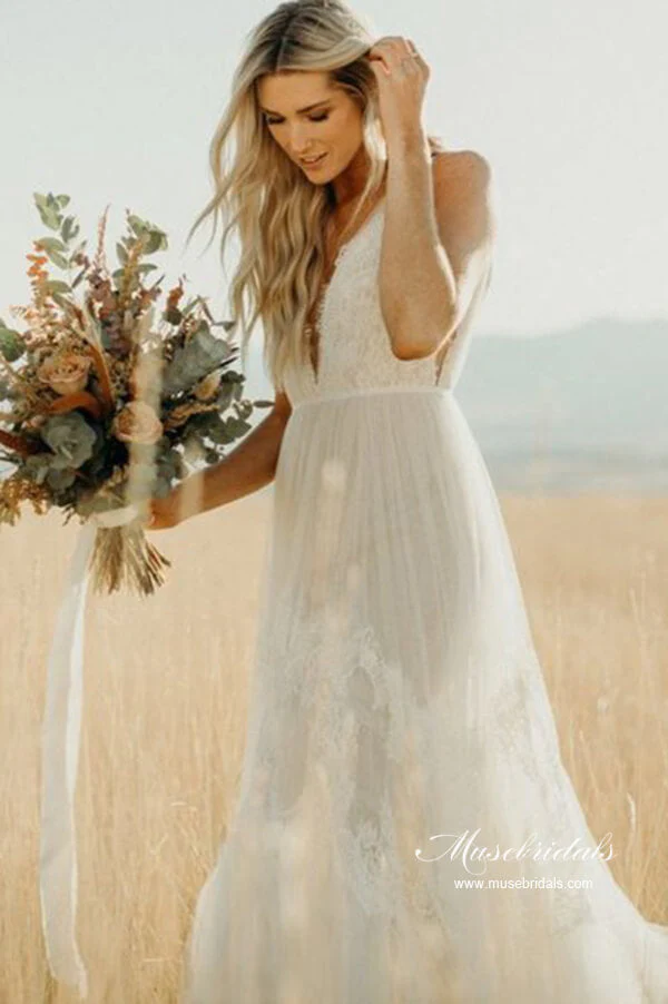 Stunning Tulle A-line V-neck Beach Wedding Dresses With Lace Appliques - Image 4
